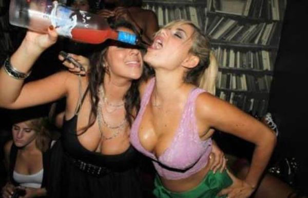 Drunken St. Patrick's Day Girls (69 pics)