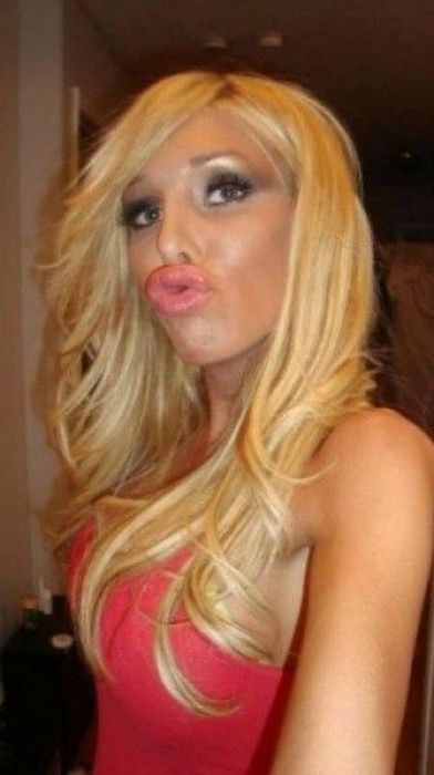 Girls With Silicone Lips. Part 3 (75 pics)