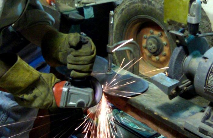 Making of the Steel Violin (32 pics)