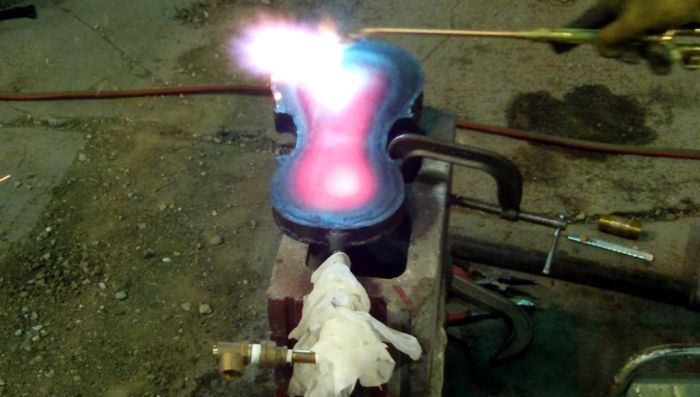 Making of the Steel Violin (32 pics)