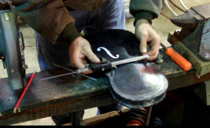 Making of the Steel Violin (32 pics)