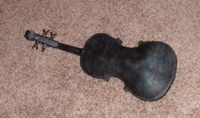 Making of the Steel Violin (32 pics)