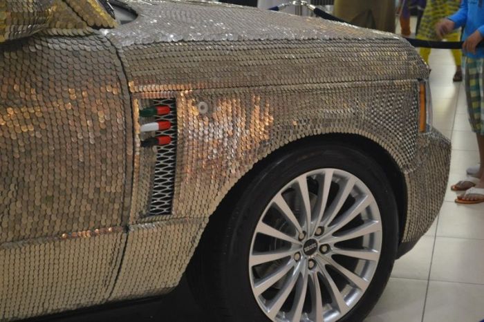 Car Covered with Coins (31 pics)