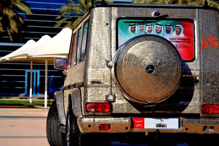 Car Covered with Coins (31 pics)