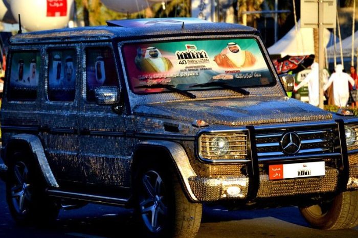 Car Covered with Coins (31 pics)