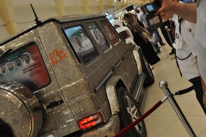 Car Covered with Coins (31 pics)