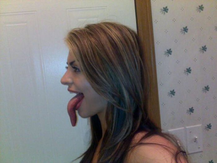 Tongue Tracy (31 pics)