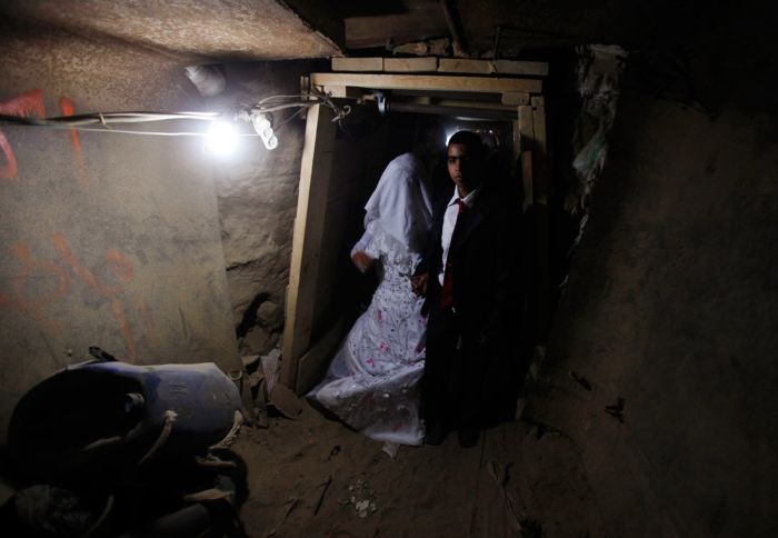 Smuggled Bride (5 pics)