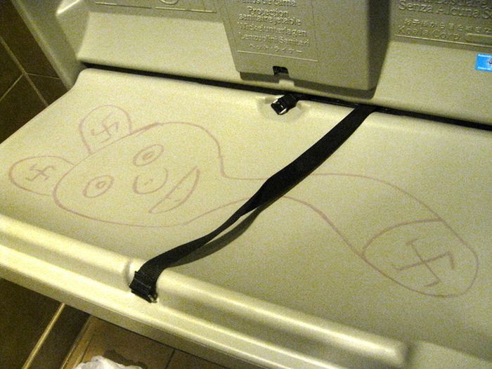 Funny Baby Changing Station Graffiti (23 pics)