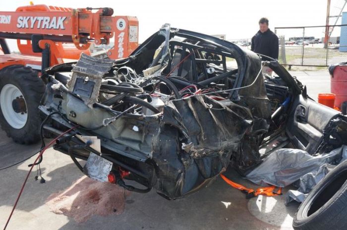 Car after a Terrible Crash (33 pics + video)