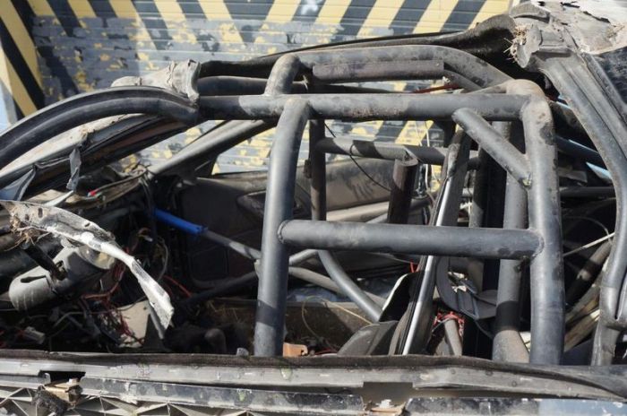 Car after a Terrible Crash (33 pics + video)