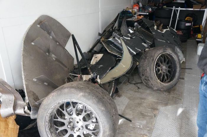Car after a Terrible Crash (33 pics + video)