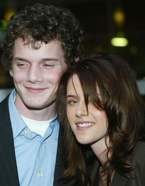 Kristen Stewart Aging Timeline (14 pics)