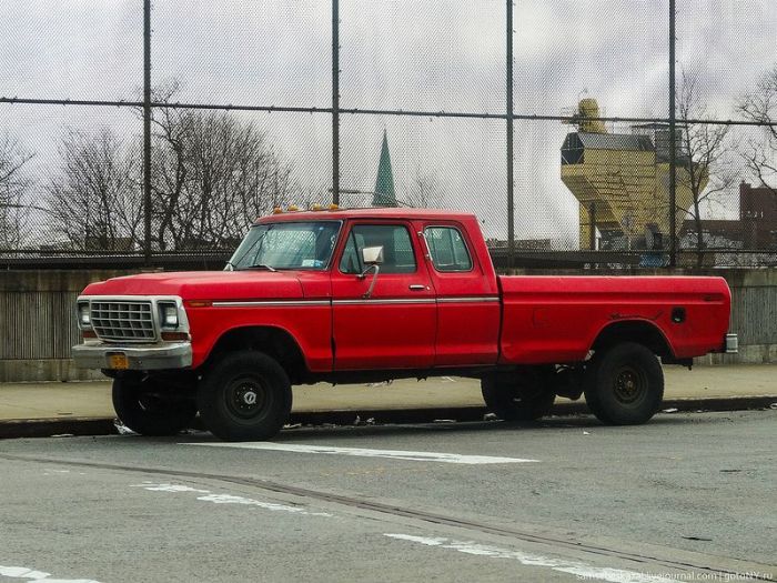 Vintage Cars in New York (63 pics)