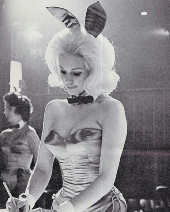 Vintage Photos Of Playboy Bunnies (50 pics)