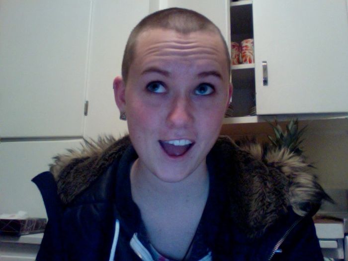 How to Shave Your Head and Have Fun (7 pics)