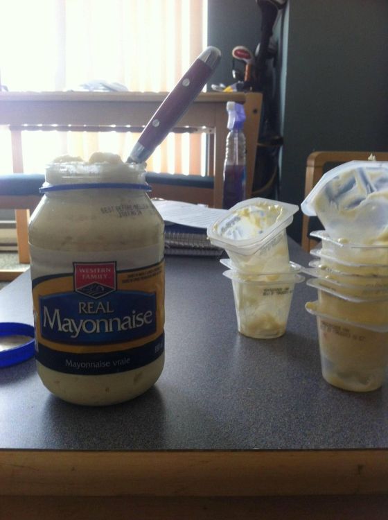 Mayonnaise Jar Prank (5 pics)