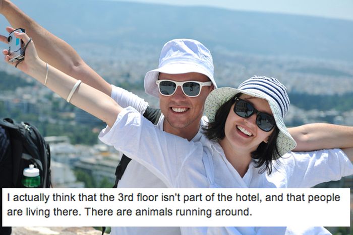 Hilarious and Awkward Hotel Reviews (20 pics)