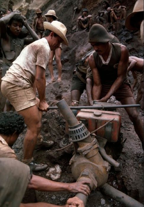 Gold Mine in Brazil (19 pics)