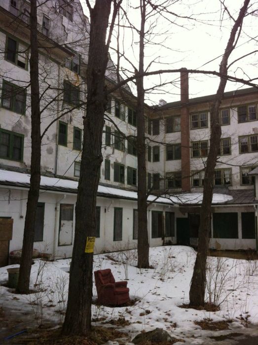 Abandoned Adler Hotel (41 pics)