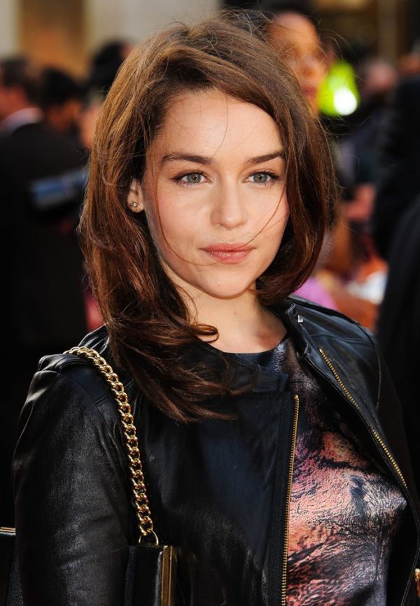 Emilia Clarke in the Movie, Real Life and Without Makeup (5 pics)