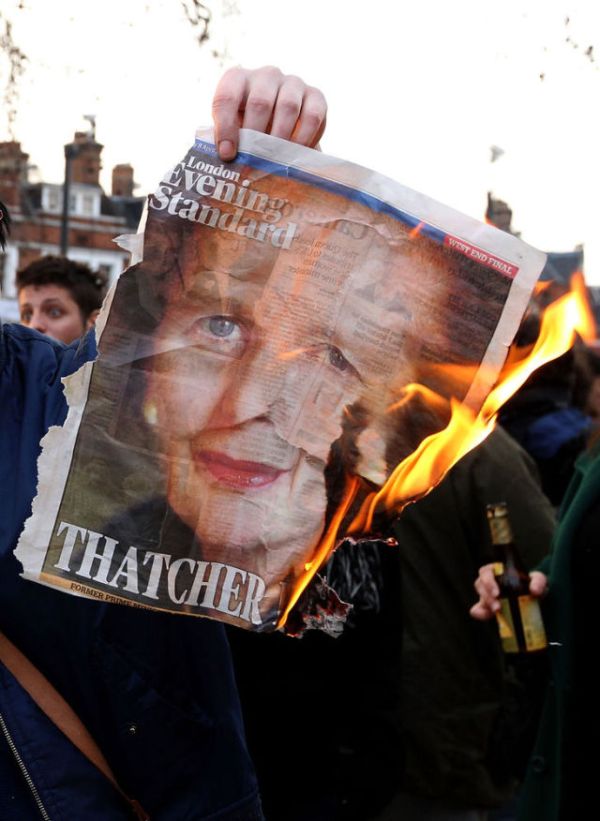 People Celebrate Margaret Thatcher’s Death (30 pics)