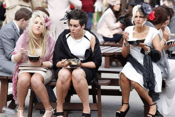 Aintree Grand National 2013 Ladies Day (40 pics)