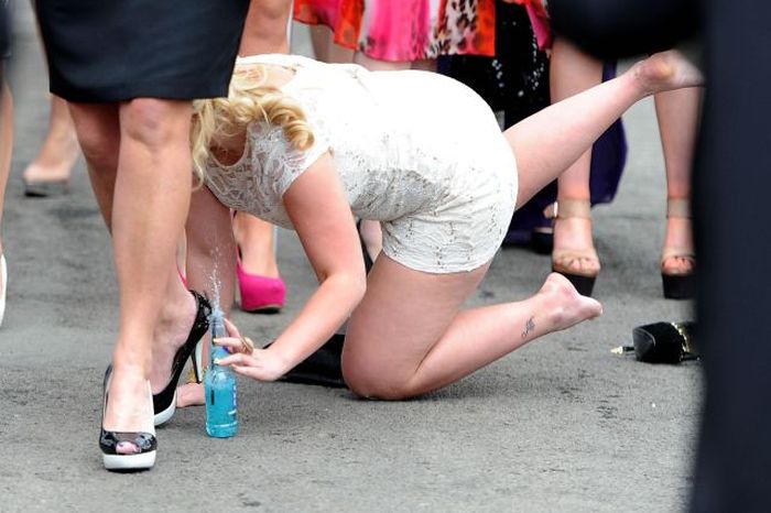 Aintree Grand National 2013 Ladies Day (40 pics)