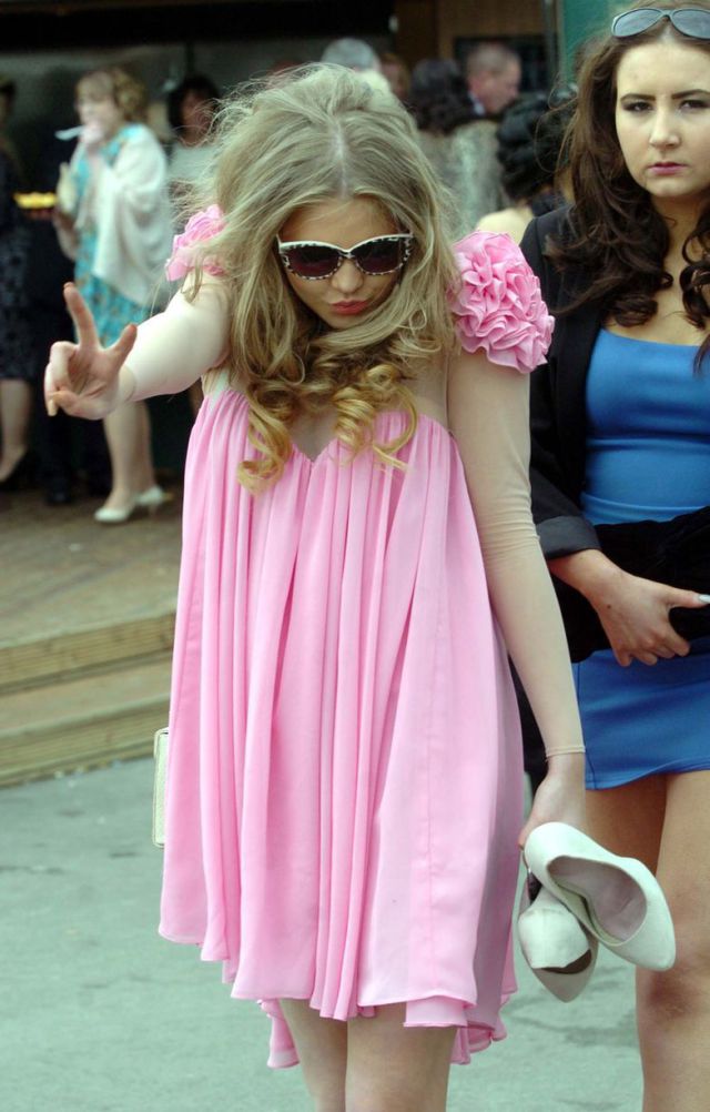 Aintree Grand National 2013 Ladies Day (40 pics)