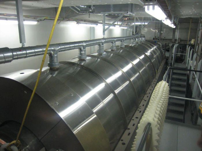 The Inner Workings of “Allure of the Seas” (36 pics)