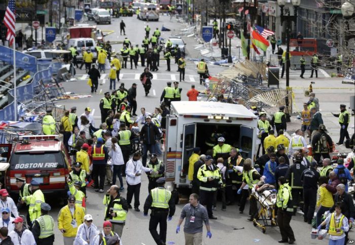 Boston Marathon Bombing (21 pics + 4 videos) Boston Marathon Bombing (21 pics + 4 videos)
