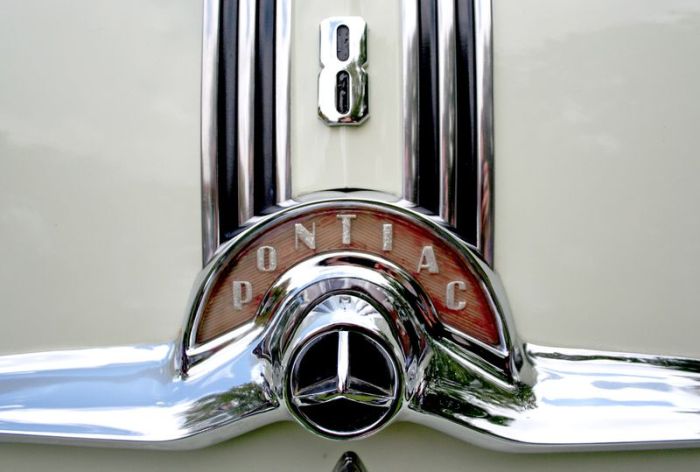 Retro Car Logos (159 pics)