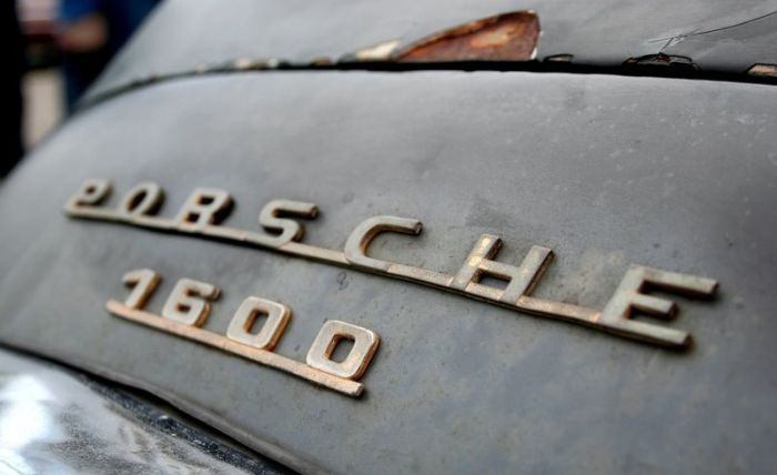 Retro Car Logos (159 pics)