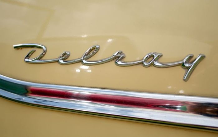 Retro Car Logos (159 pics)