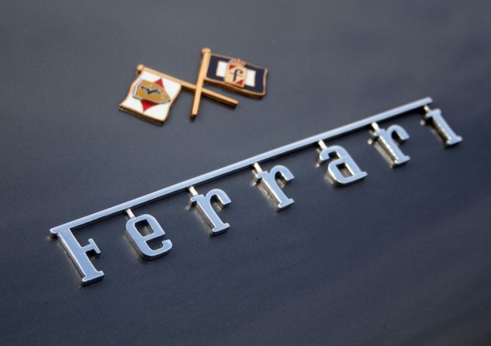Retro Car Logos (159 pics)