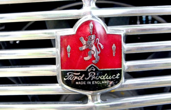 Retro Car Logos (159 pics)