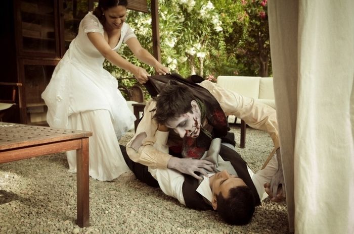Zombie Wedding (18 pics)