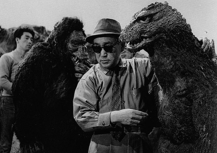 Behind-the-Scenes Monster Movie Photos (30 pics)