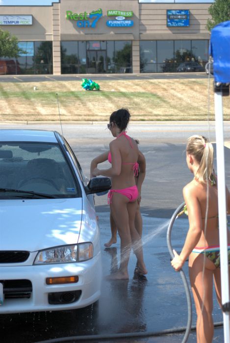 Bikini Carwash (98 pics)