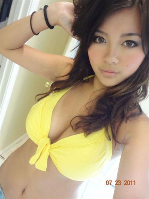 Very Cute Asian Girls (54 pics)
