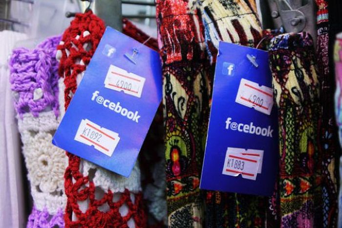 Facebook Fashion (4 pics)