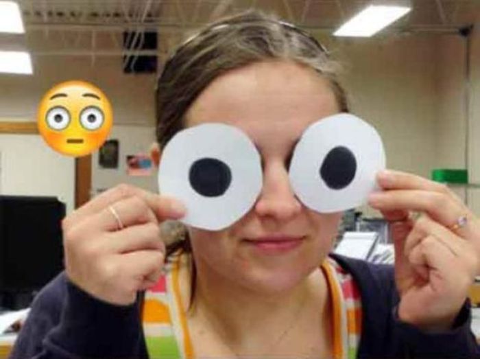 Cute Emoticon Re-enactments (9 pics)