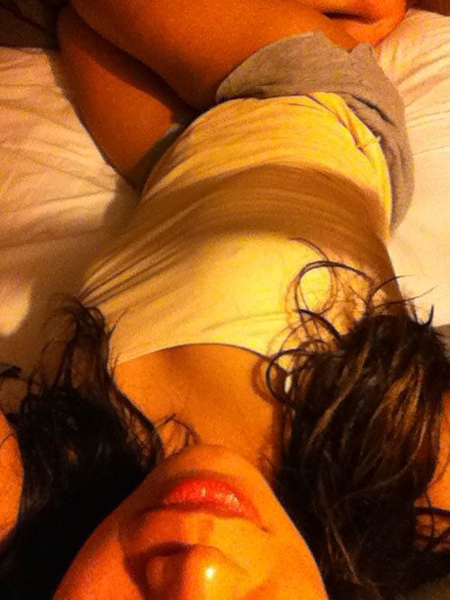 Cute Girls Laying in Bed (36 pics)