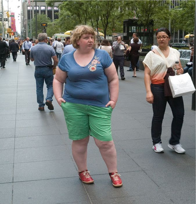 Woman Receives Strange Looks in Public (16 pics)