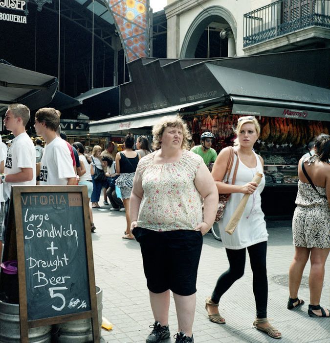 Woman Receives Strange Looks in Public (16 pics)