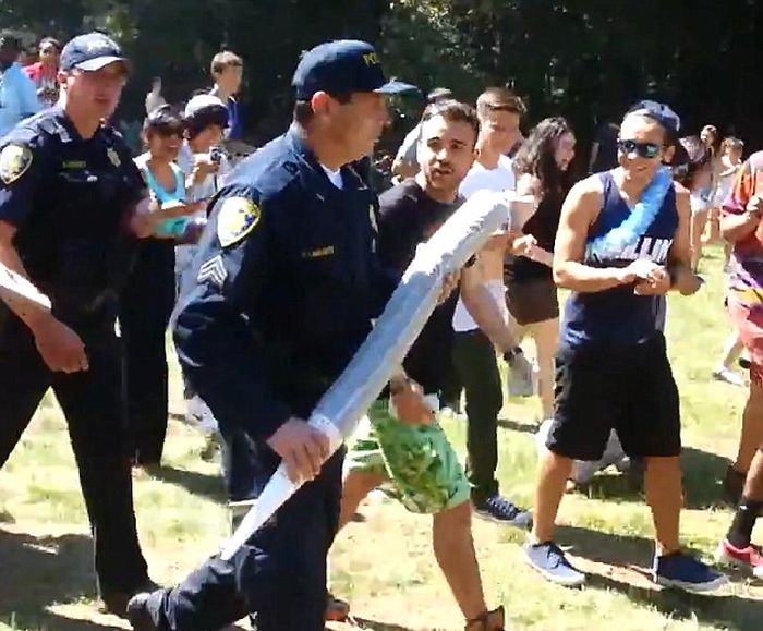 Two Pound-Joint Seized By Cops At Santa Cruz 4/20 Rally (5 pics + video)
