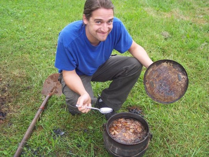 Bean Hole Beans - A Maine Tradition (21 pics)