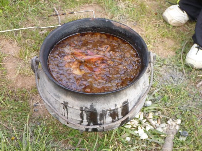 Bean Hole Beans - A Maine Tradition (21 pics)