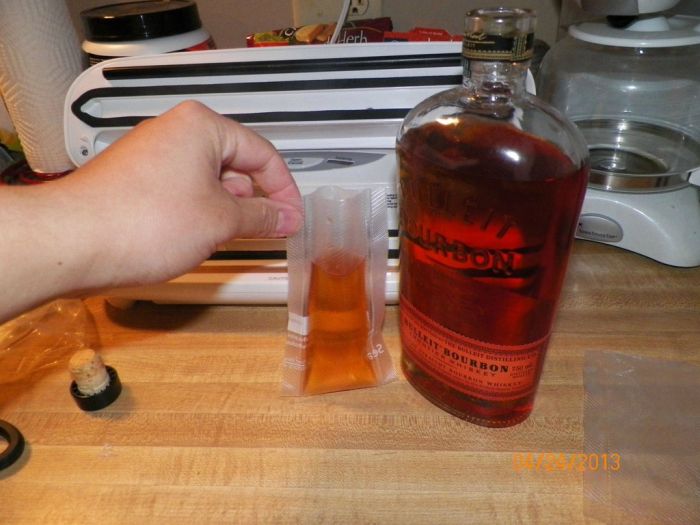 How to Make Whiskey Packets (12 pics)