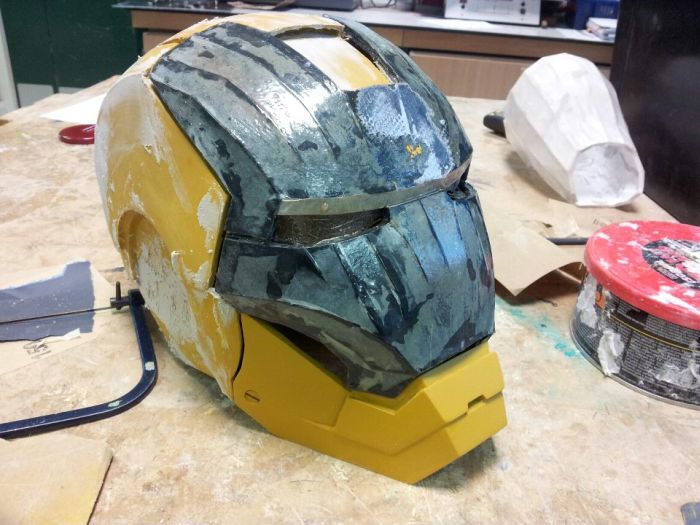 DIY Iron Man Suit (31 pics)